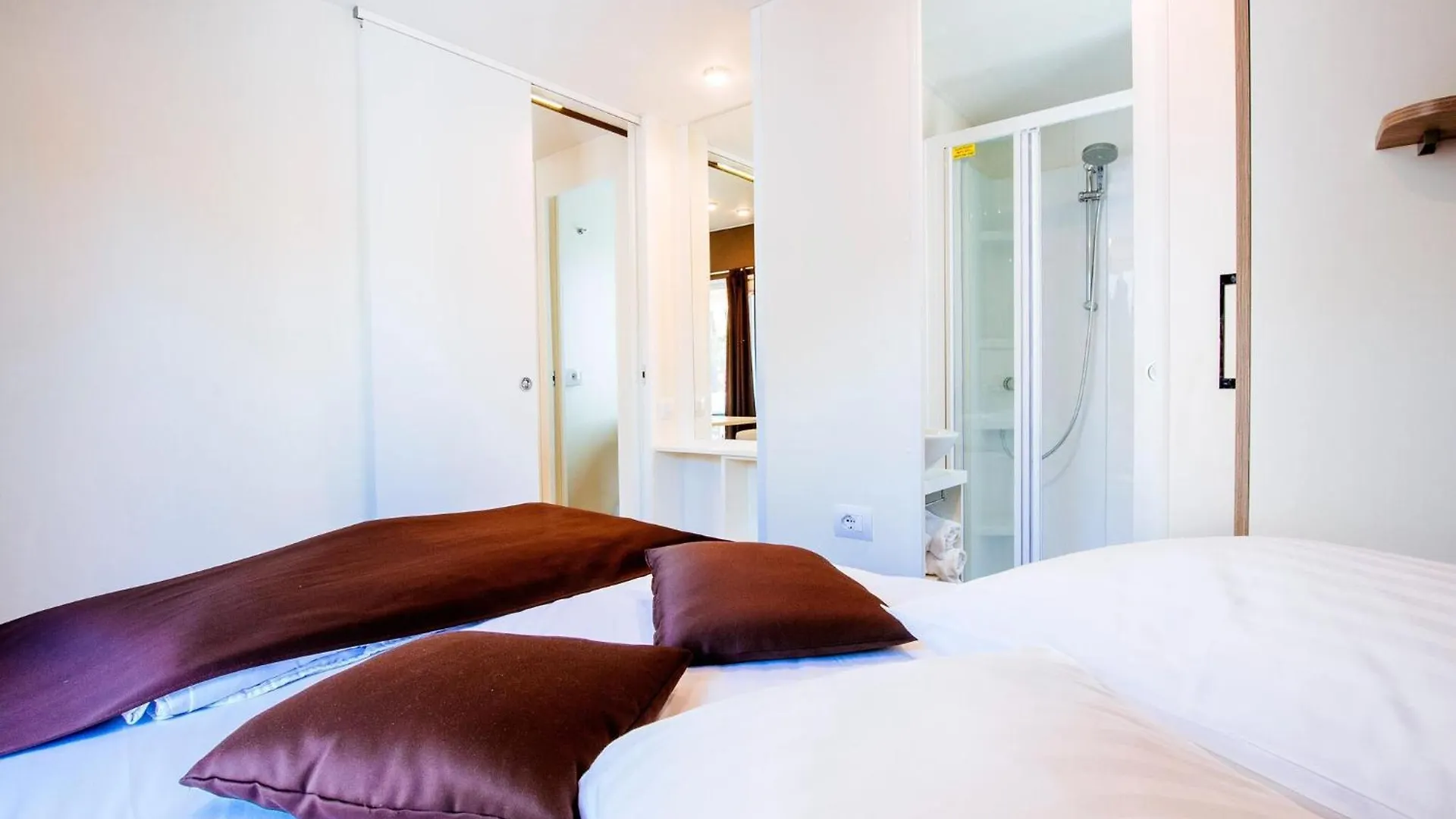 Mobile Homes In Zaton Holiday Resort, With Large Pool Area Croatia