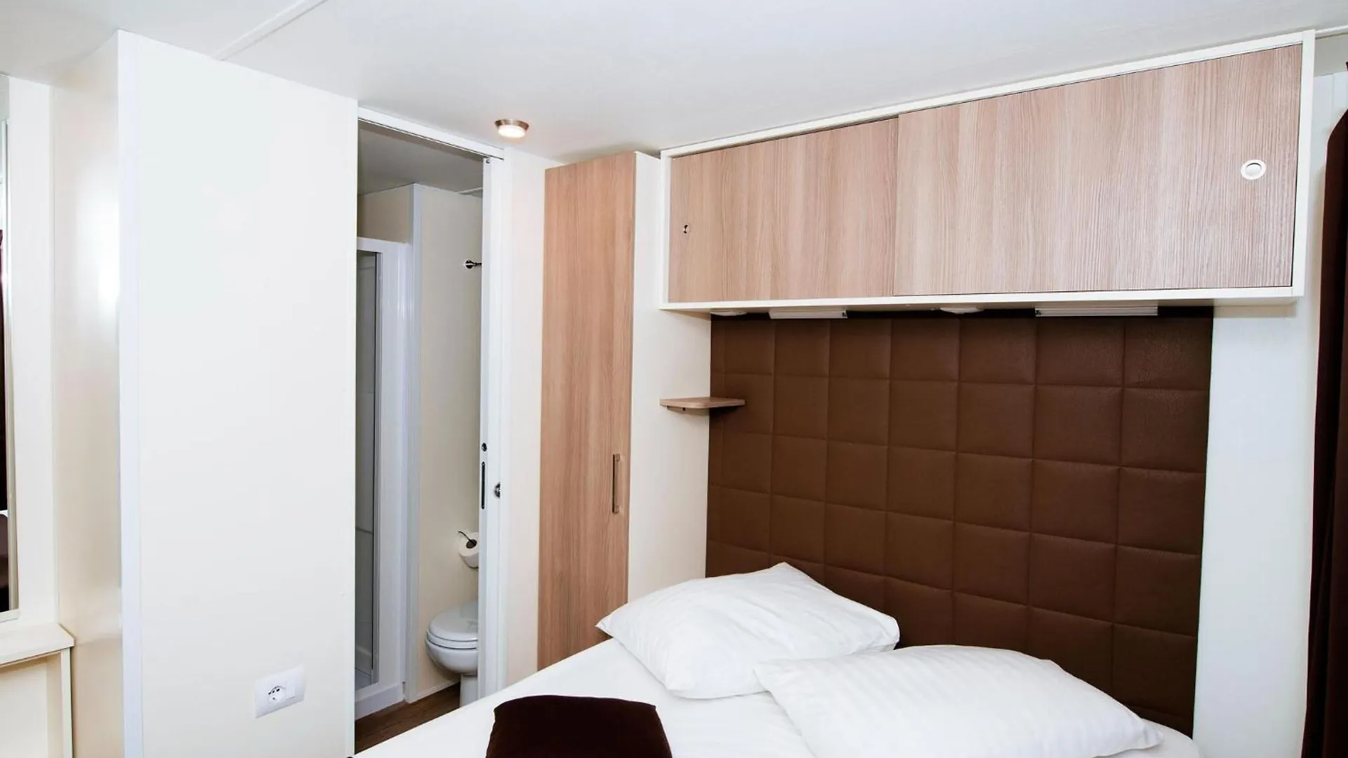 Mobile Homes In Zaton Holiday Resort, With Large Pool Area Zaton (Zadar)