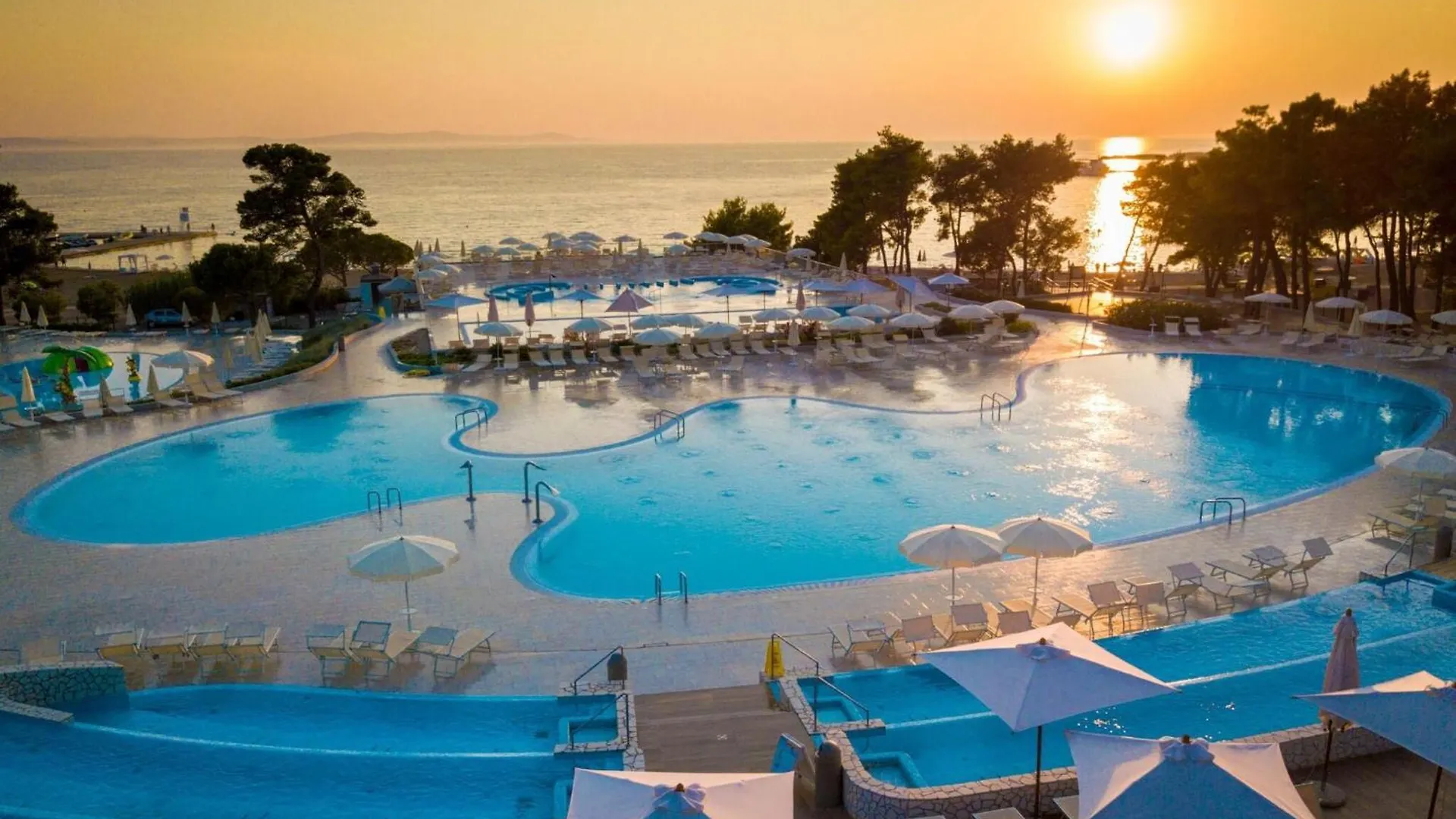 Holiday home Mobile Homes In Zaton Holiday Resort, With Large Pool Area