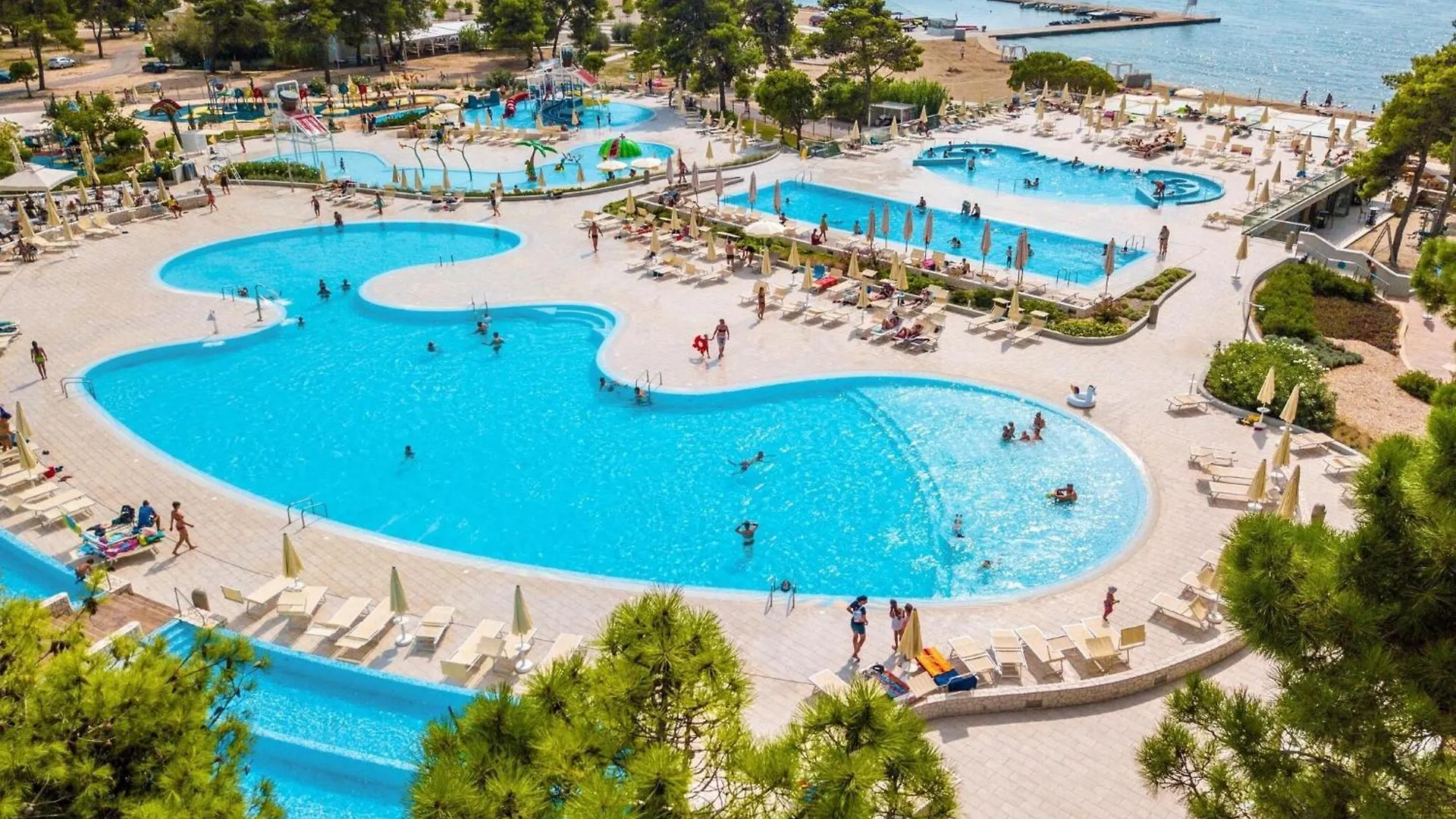 Mobile Homes In Zaton Holiday Resort, With Large Pool Area Croatia
