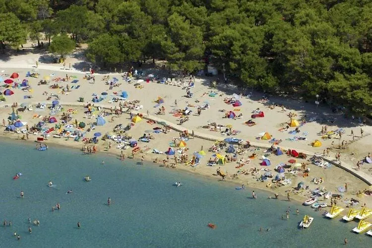 Mobile Homes In Zaton Holiday Resort, With Large Pool Area Croatia